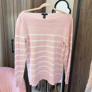 Gap sweater